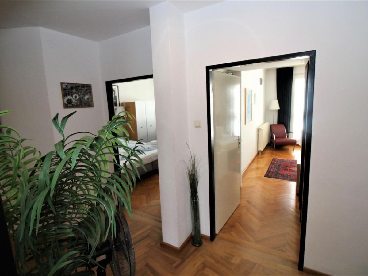 Apartment Opera By Interhome Wien Ngoại thất bức ảnh